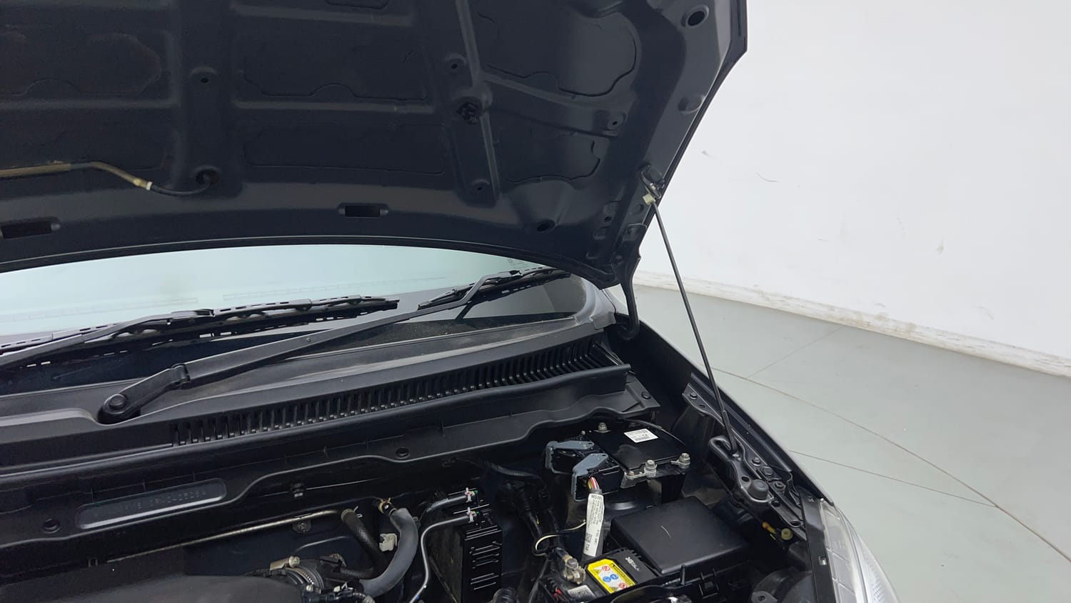 Used 2024 Maruti Suzuki Alto K10 VXi Plus AGS Petrol Automatic engine ENGINE LEFT SIDE HINGE & APRON VIEW