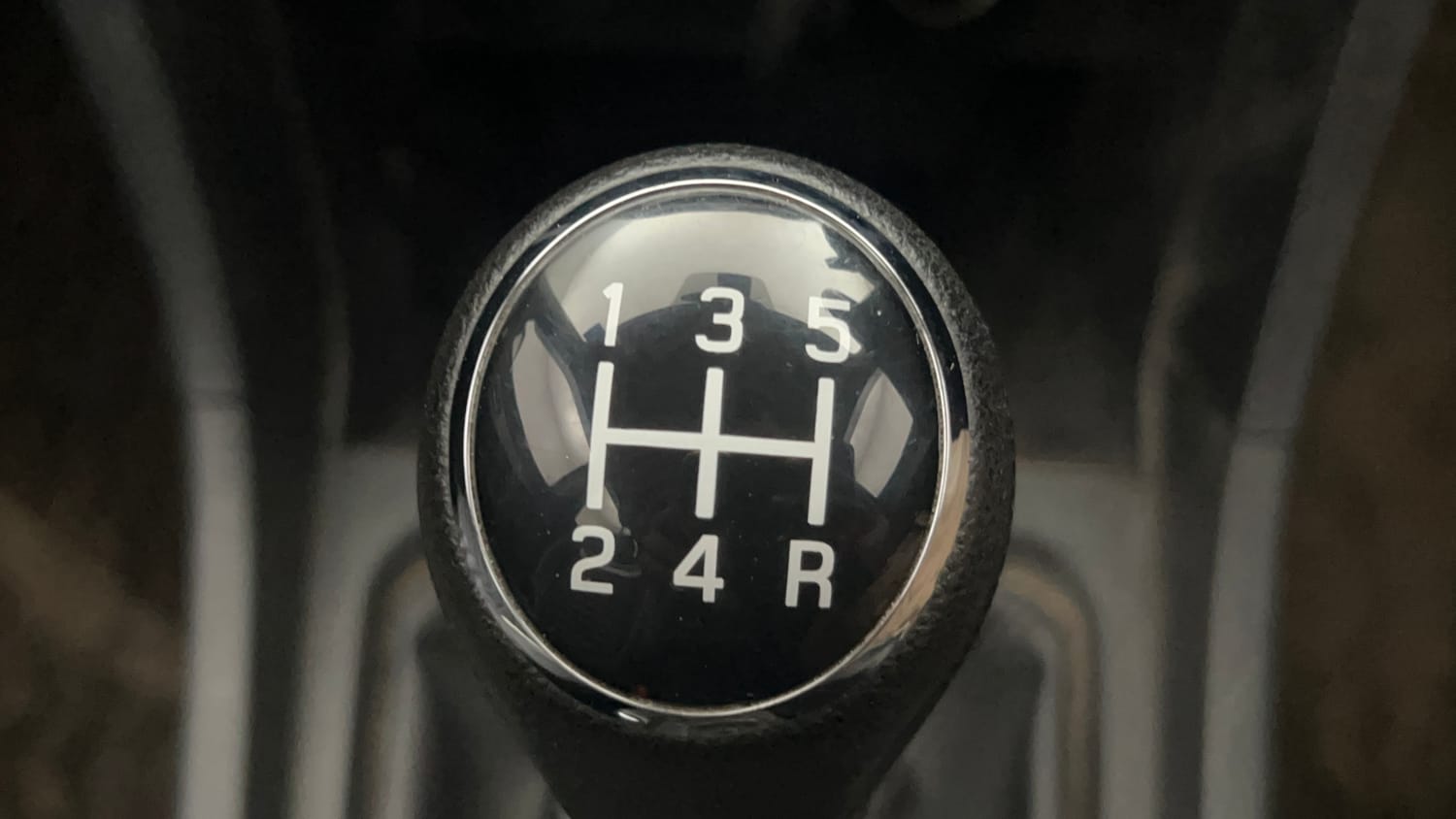 Used 2022 Maruti Suzuki Vitara Brezza [2020-2022] ZXI Plus Dual Tone Petrol Manual interior GEAR  KNOB VIEW