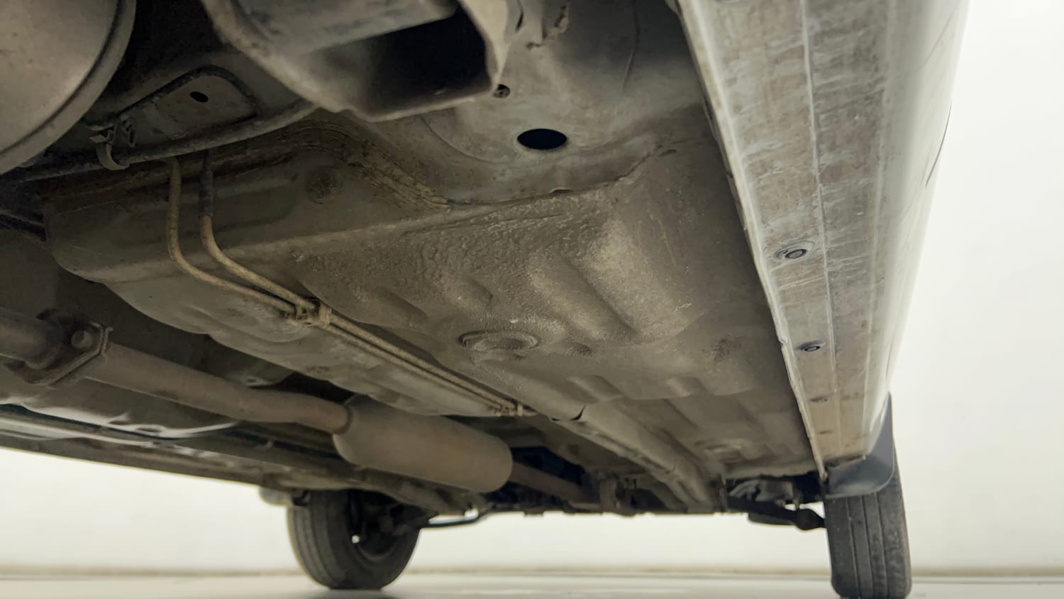 Used 2018 Maruti Suzuki Alto K10 LXi Petrol Manual extra REAR RIGHT UNDERBODY VIEW
