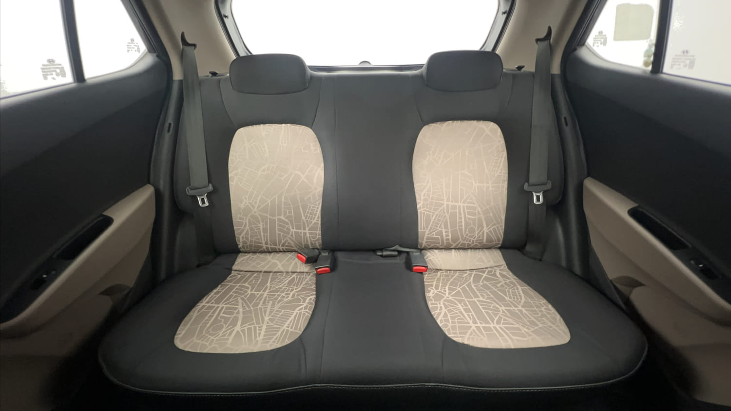 Used 2013 Hyundai Grand i10 Sportz 1.2 Kappa VTVT Petrol Manual interior REAR SEAT CONDITION VIEW