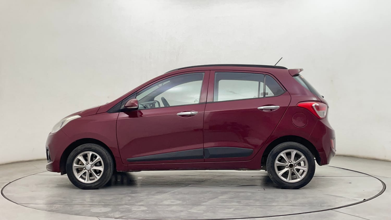 Used 2017 Hyundai Grand i10 Asta 1.2 Kappa VTVT Petrol Manual exterior LEFT SIDE VIEW