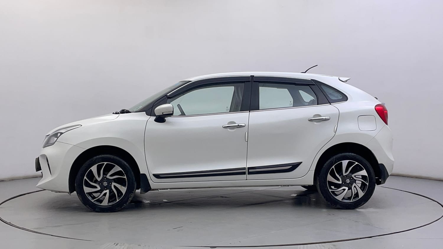 Used 2020 Maruti Suzuki Baleno Zeta Petrol Manual exterior LEFT SIDE VIEW
