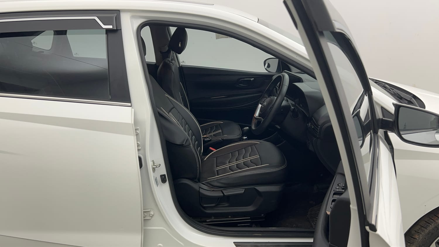 Used 2022 Hyundai New i20 Asta (O) 1.2 MT Petrol Manual interior RIGHT SIDE FRONT DOOR CABIN VIEW