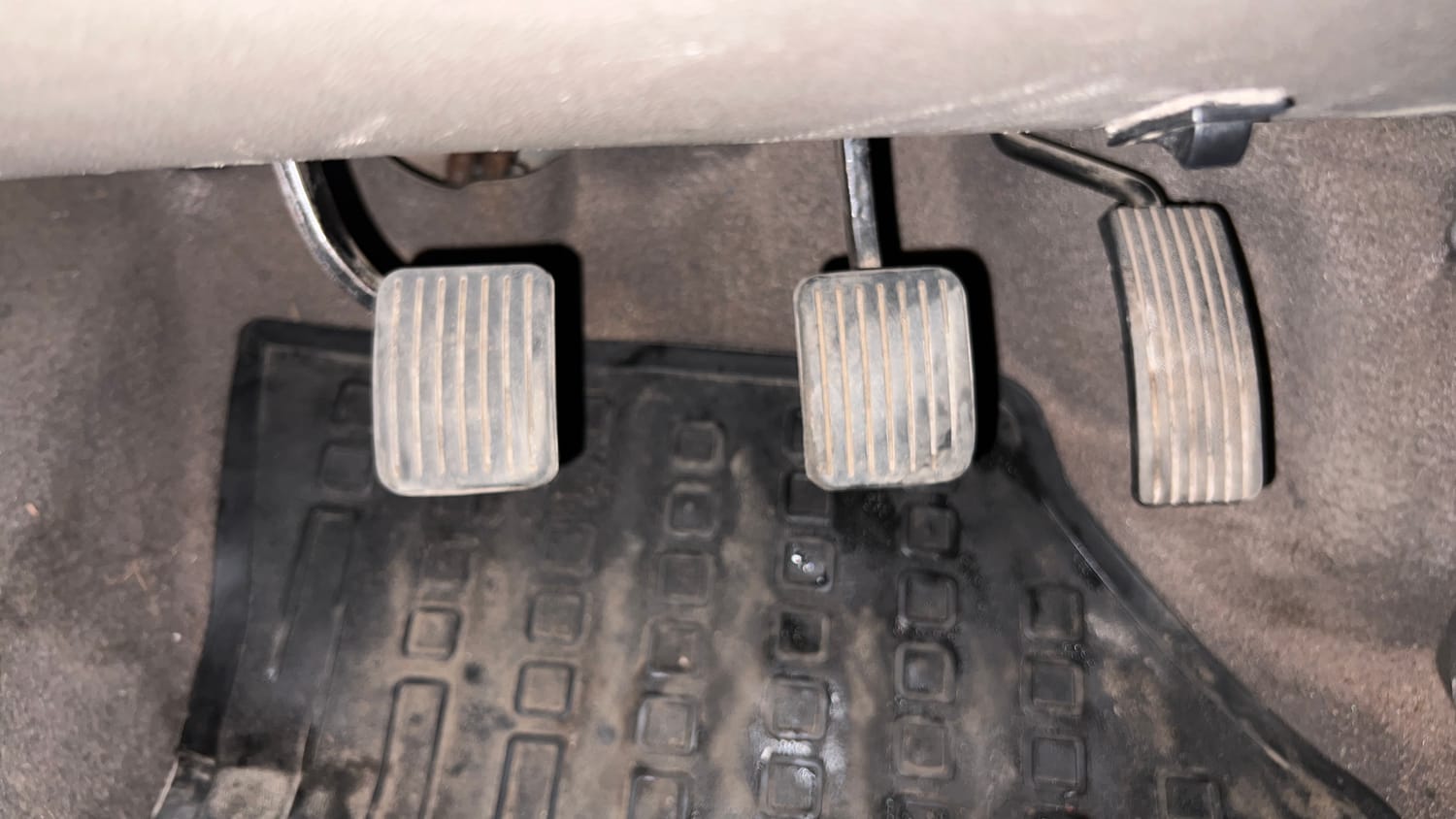 Used 2013 Hyundai i10 Sportz 1.2 Kappa2 Petrol Manual interior PEDALS VIEW