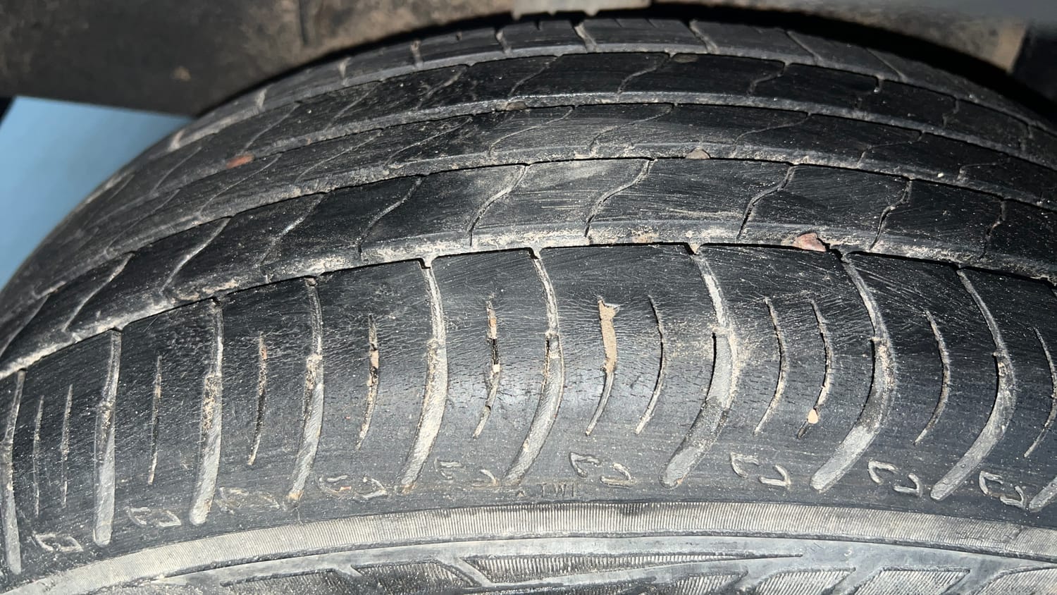 Used 2023 Nissan Magnite XL Petrol Manual tyres RIGHT REAR TYRE TREAD VIEW