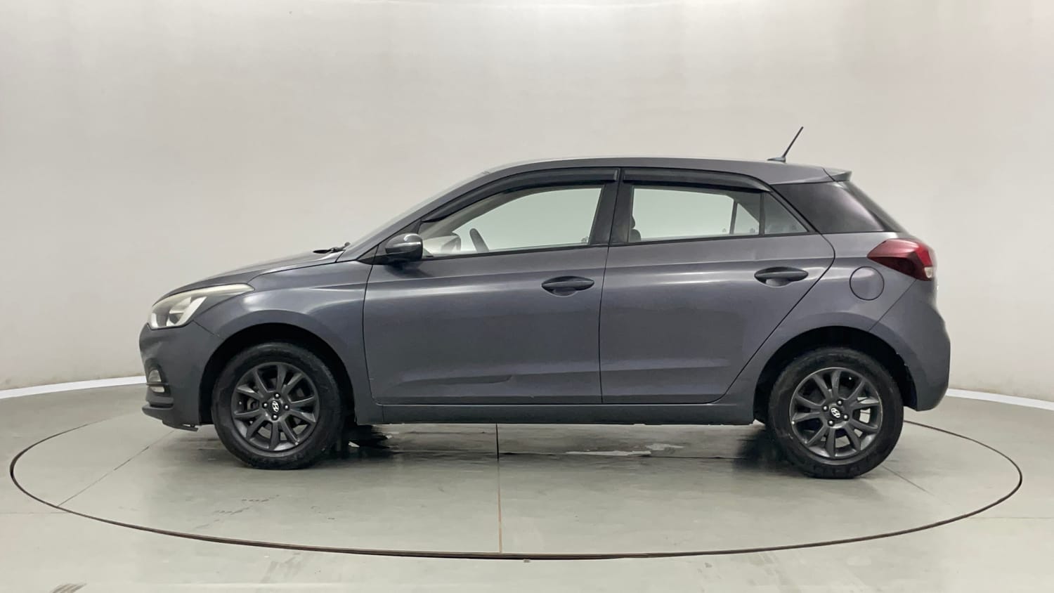 Used 2019 Hyundai Elite i20 Sportz Plus 1.2 Petrol Manual exterior LEFT SIDE VIEW