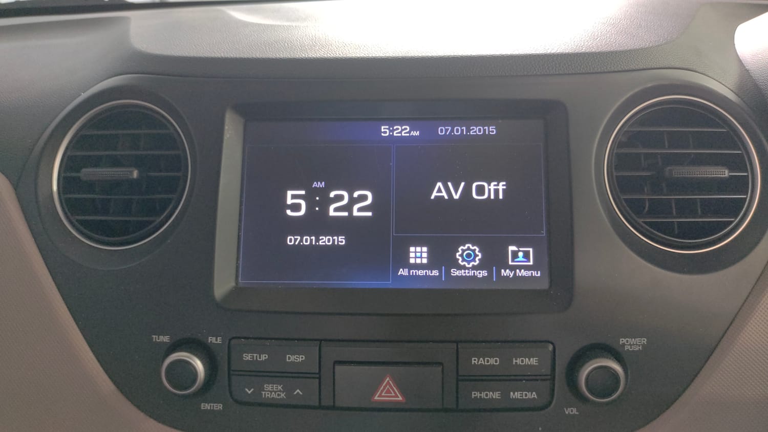 Used 2017 Hyundai Xcent SX Petrol Manual top_features Touch screen infotainment system