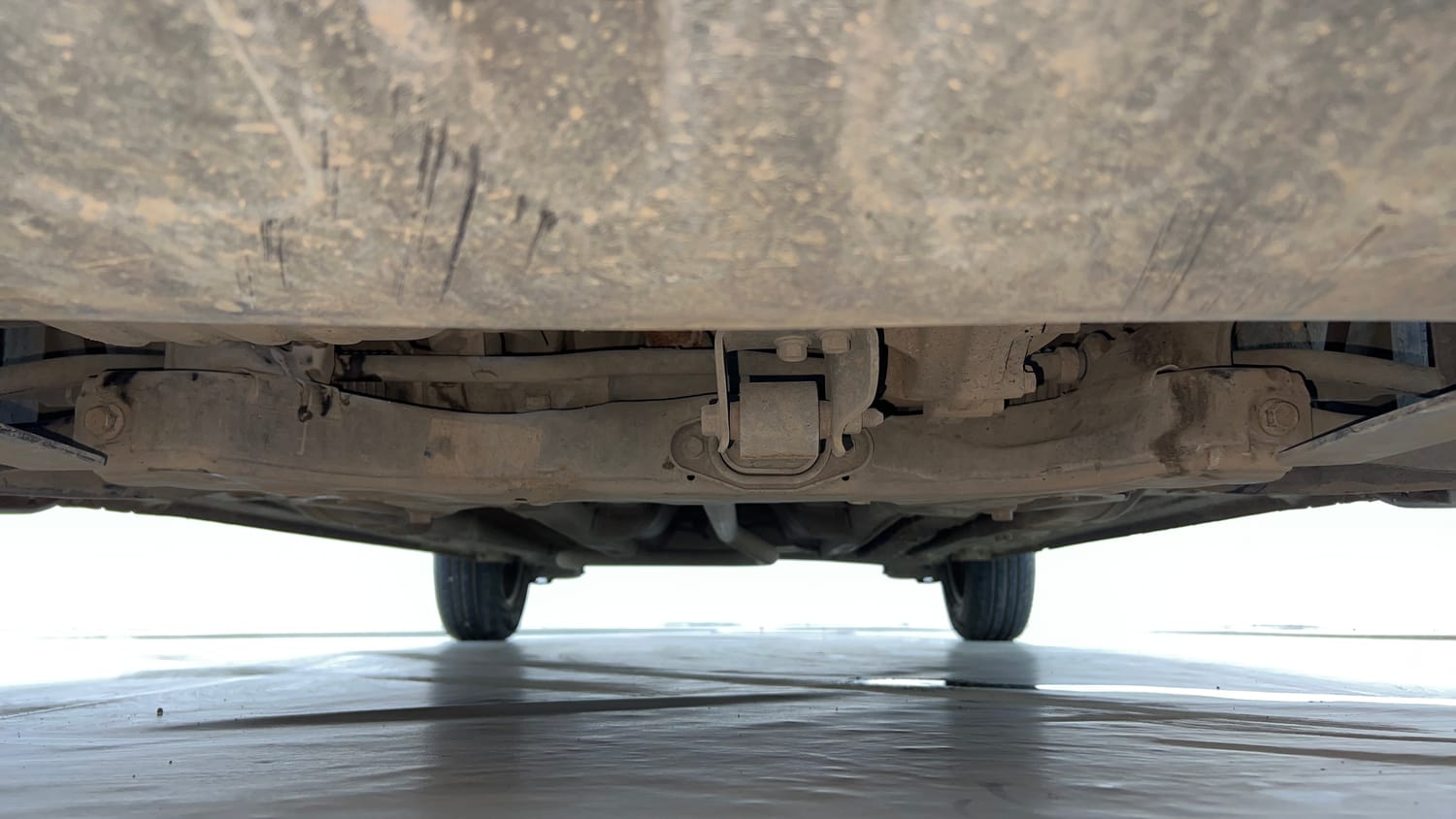 Used 2018 Hyundai Elite i20 Magna Executive 1.2 Petrol Manual extra FRONT LEFT UNDERBODY VIEW
