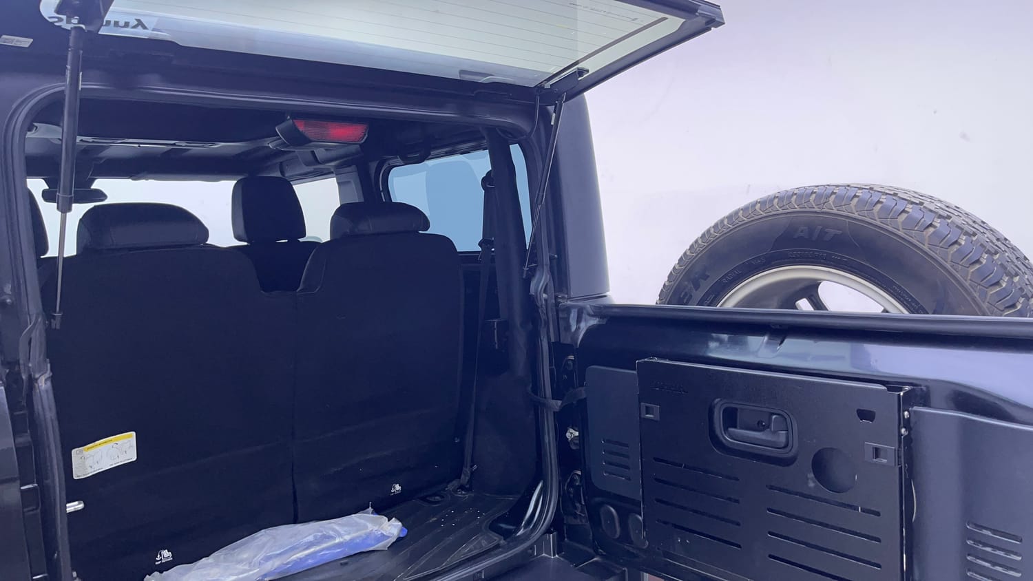Used 2021 mahindra Thar LX Hard Top Diesel MT 4WD Diesel Manual interior DICKY DOOR OPEN VIEW