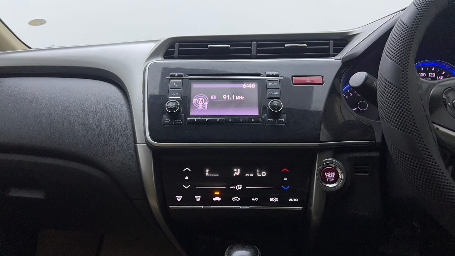 Used 2015 Honda City VX CVT Petrol Automatic interior MUSIC SYSTEM & AC CONTROL VIEW