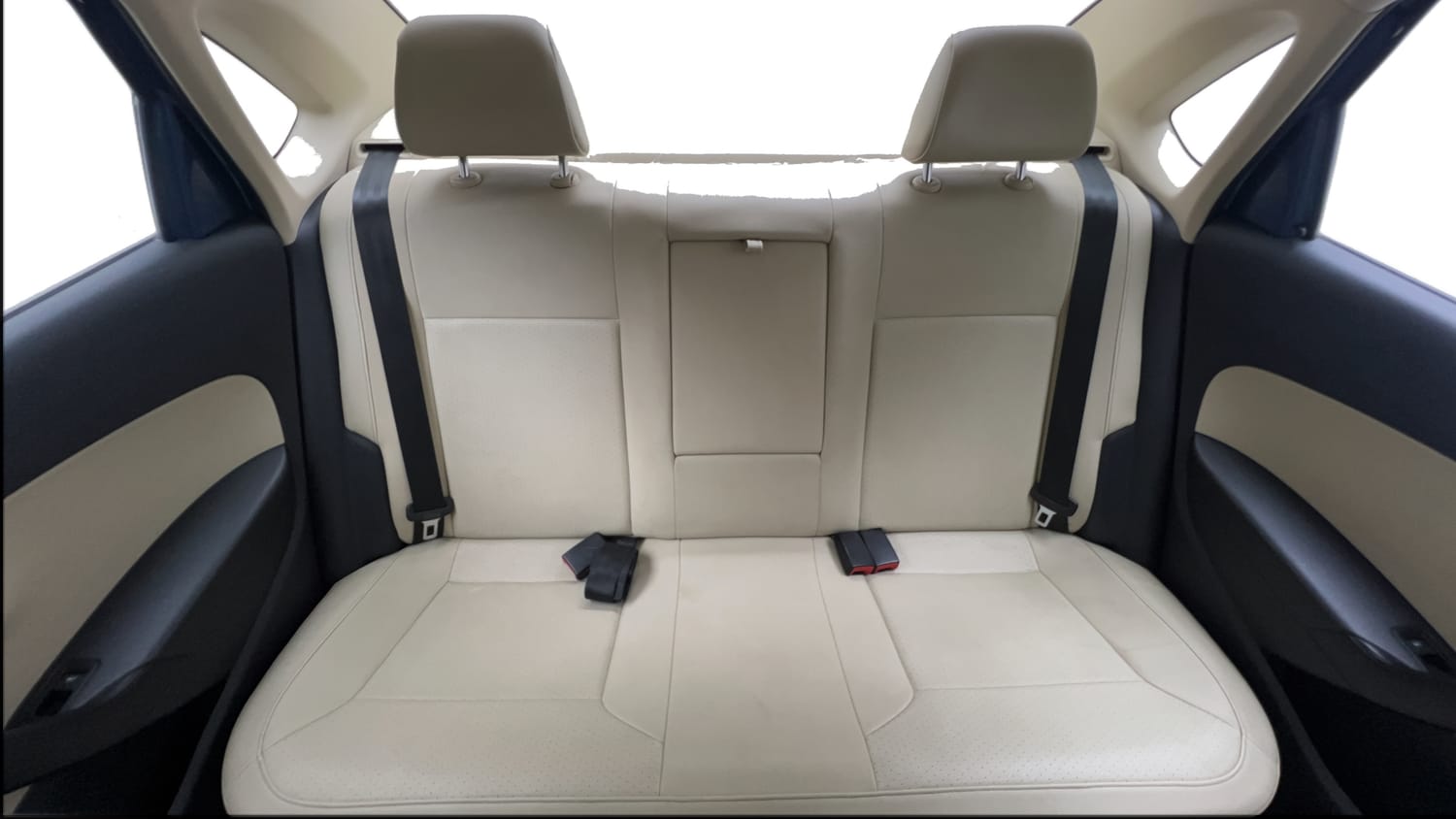 Used 2018 Skoda Rapid Style 1.6 MPI Petrol Manual interior REAR SEAT CONDITION VIEW