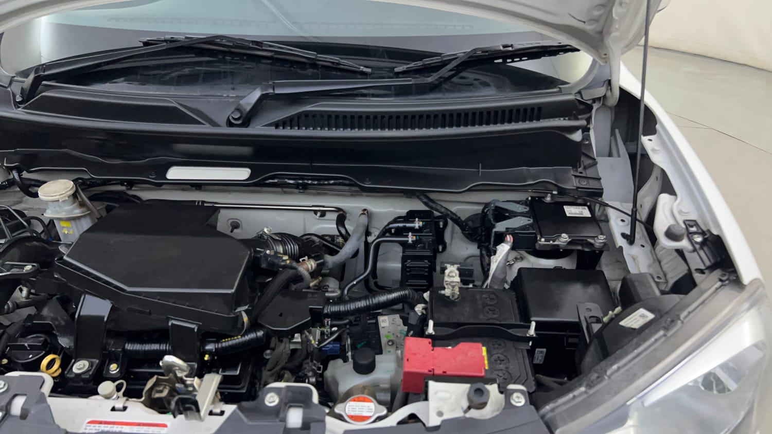 Used 2024 Maruti Suzuki S-Presso VXi Plus (O) AMT Petrol Automatic engine ENGINE LEFT SIDE HINGE & APRON VIEW