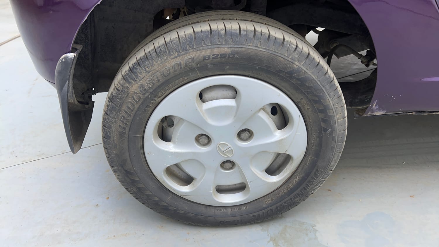 Used 2016 Tata Nano GenX XT Petrol Manual tyres RIGHT REAR TYRE RIM VIEW