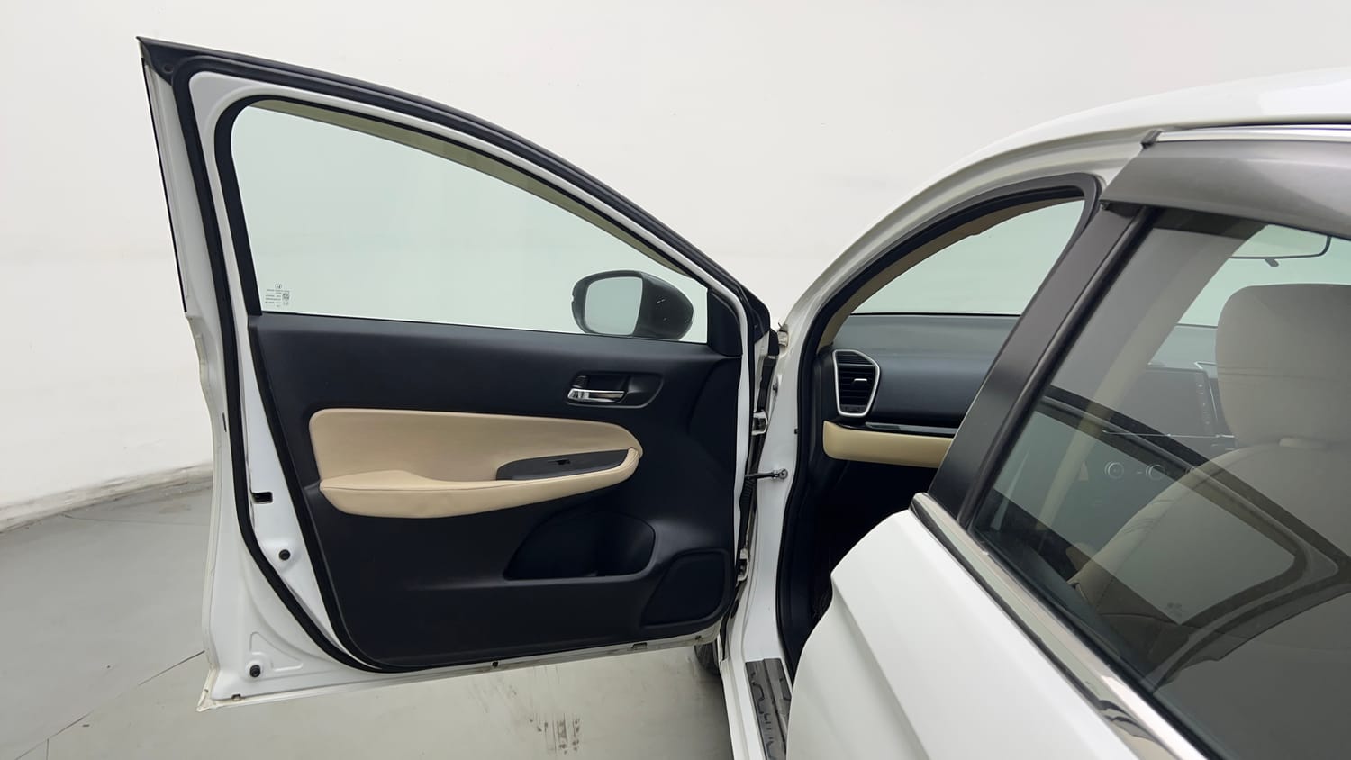 Used 2023 Honda City V Petrol CVT Petrol Automatic interior LEFT FRONT DOOR OPEN VIEW