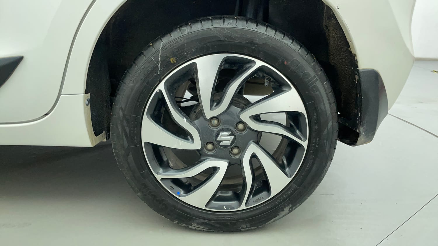 Used 2020 Maruti Suzuki Baleno Zeta Petrol Manual tyres LEFT REAR TYRE RIM VIEW