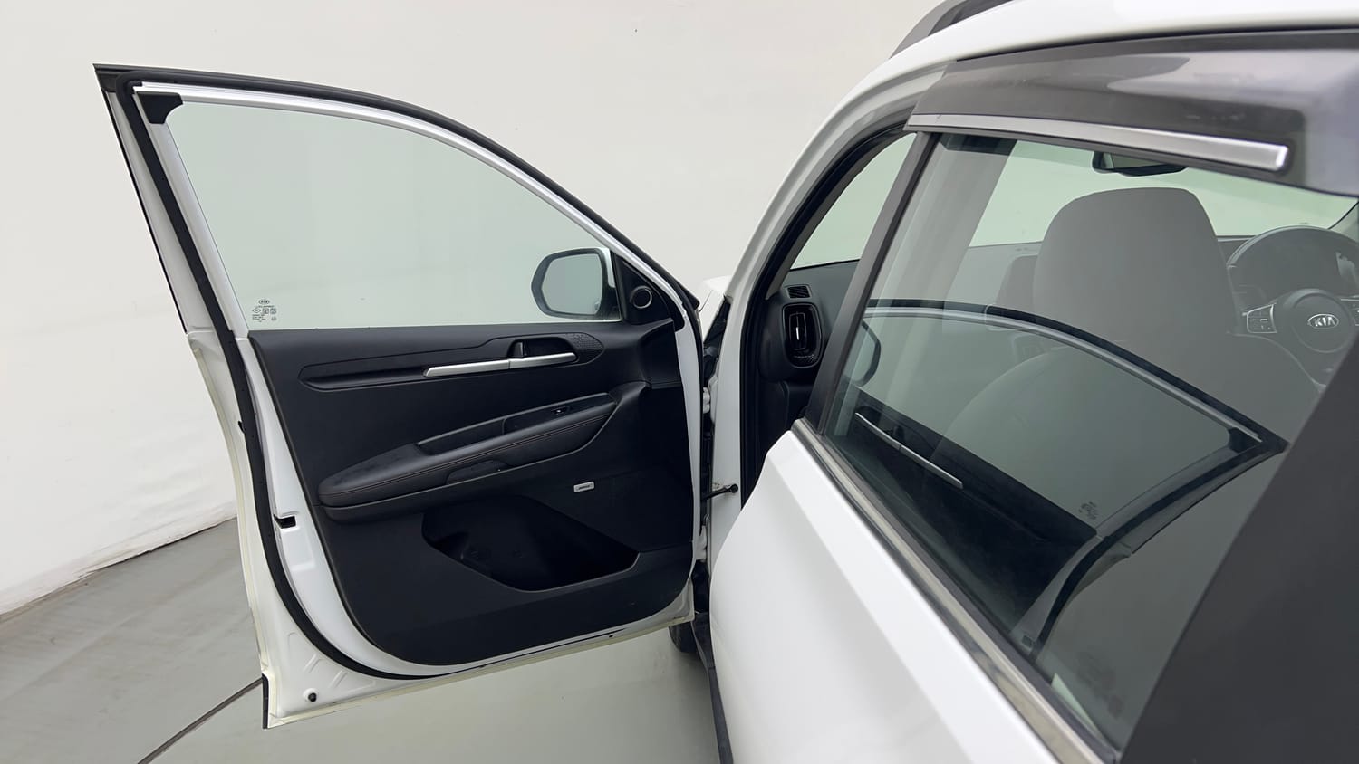 Used 2021 Kia Sonet GTX Plus 1.5 AT Diesel Automatic interior LEFT FRONT DOOR OPEN VIEW