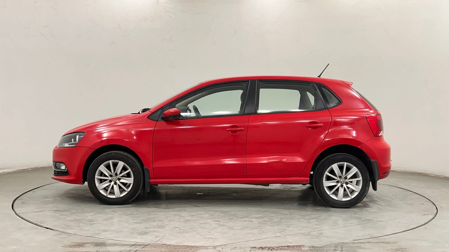Used 2016 Volkswagen Polo Highline1.2L (P) Petrol Manual exterior LEFT SIDE VIEW
