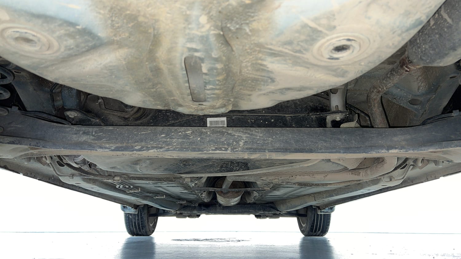 Used 2017 Maruti Suzuki Baleno Alpha 1.2 Petrol Manual extra REAR UNDERBODY VIEW (TAKEN FROM REAR)