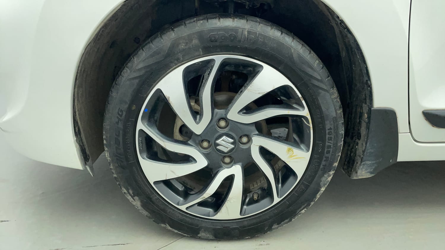 Used 2020 Maruti Suzuki Baleno Zeta Petrol Manual tyres LEFT FRONT TYRE RIM VIEW