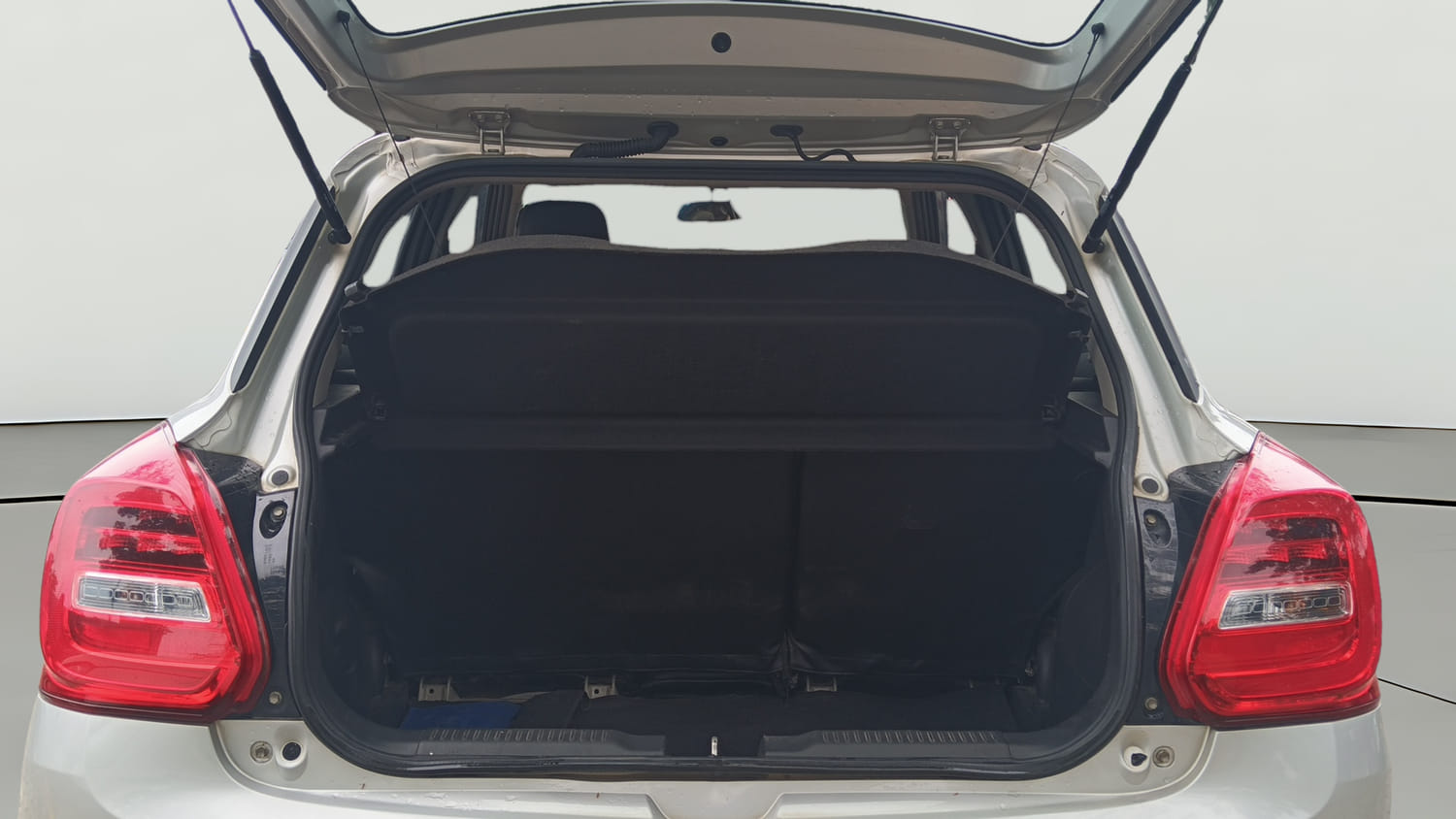 Used 2020 Maruti Suzuki Swift ZXi Petrol Manual interior DICKY INSIDE VIEW