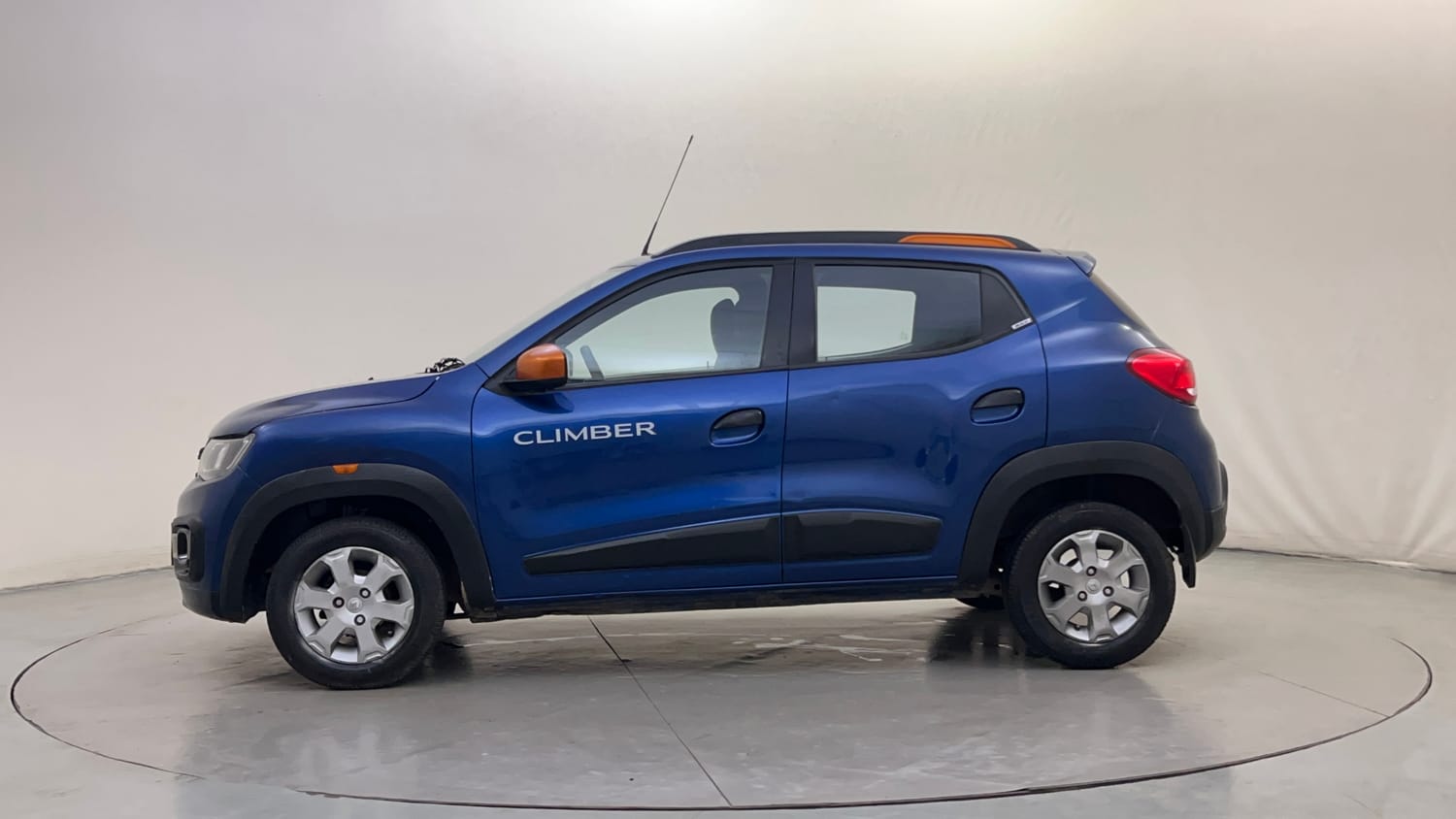 Used 2017 Renault Kwid CLIMBER 1.0 AMT Petrol Automatic exterior LEFT SIDE VIEW