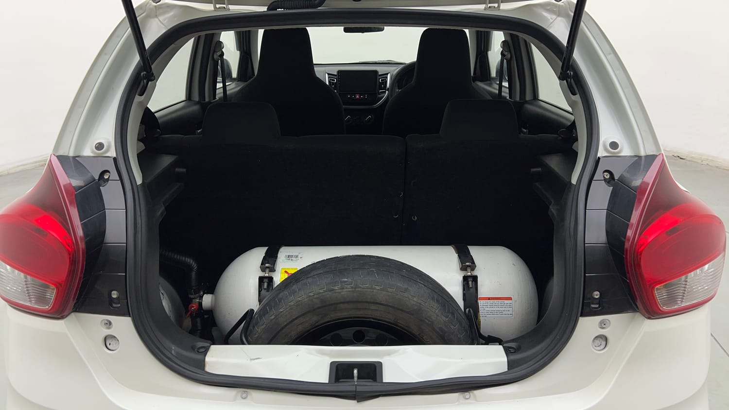Used 2022 Maruti Suzuki Celerio VXi CNG Cng Manual interior DICKY INSIDE VIEW