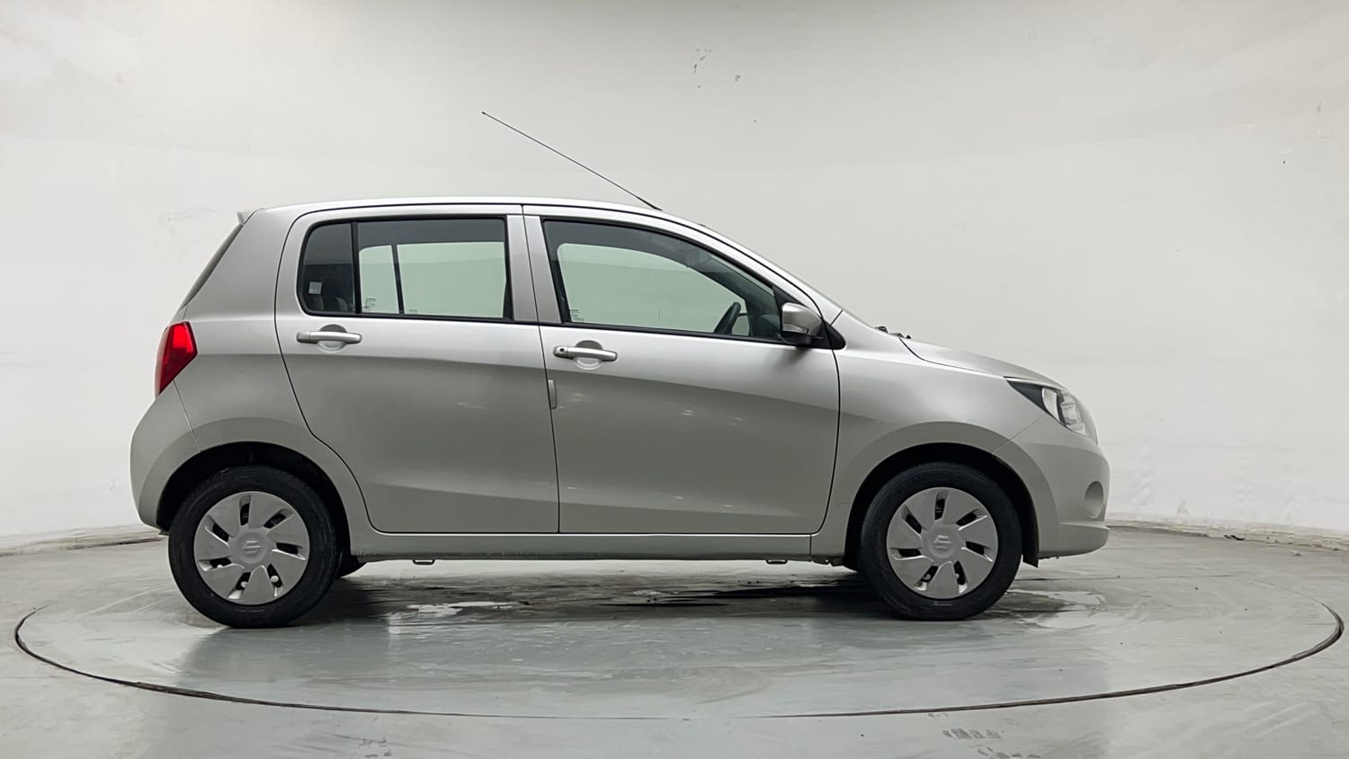 Used 2017 Maruti Suzuki Celerio ZXI (O) AMT Petrol Automatic exterior RIGHT SIDE VIEW