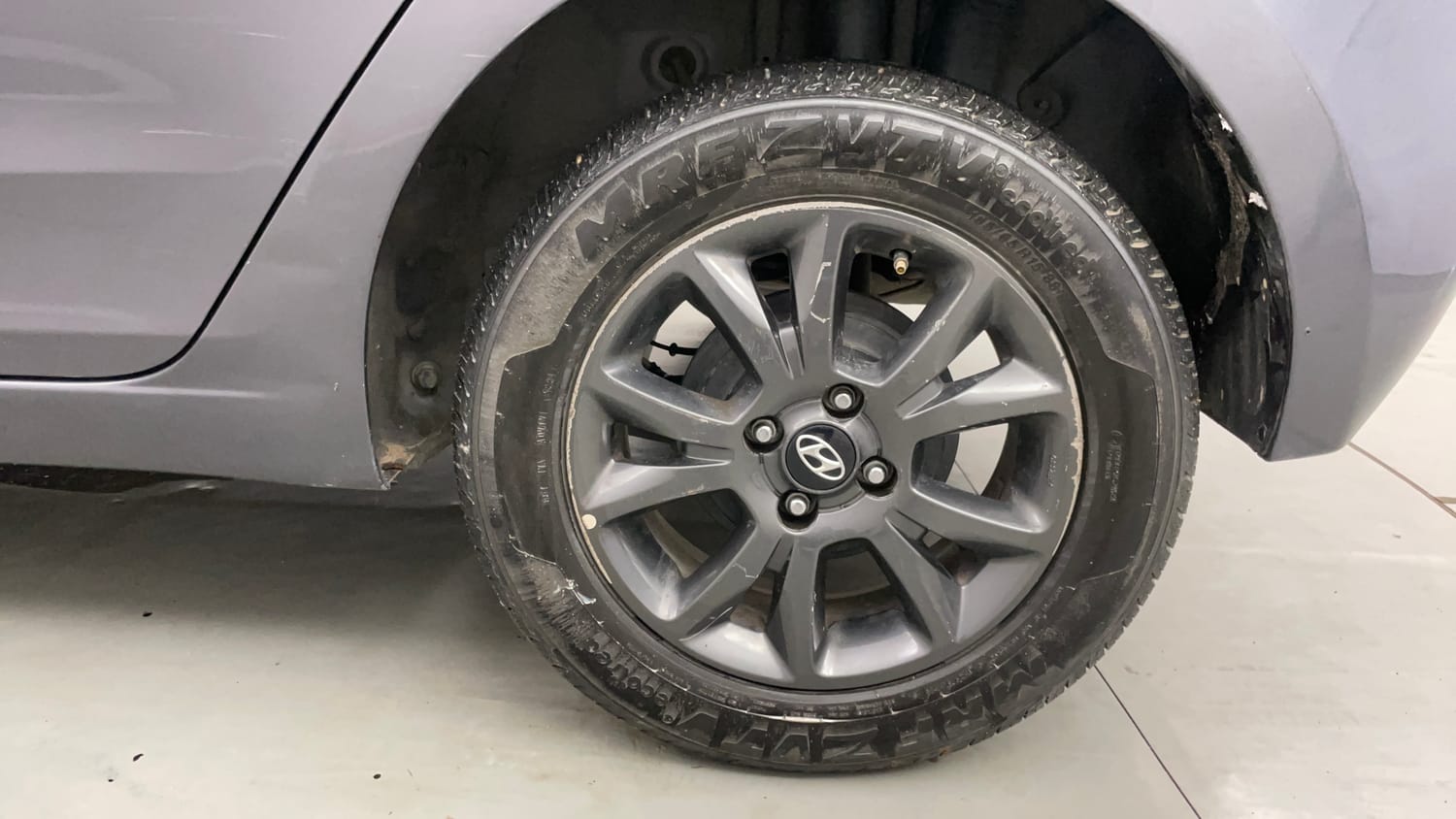 Used 2019 Hyundai Elite i20 Sportz Plus 1.2 Petrol Manual tyres LEFT REAR TYRE RIM VIEW