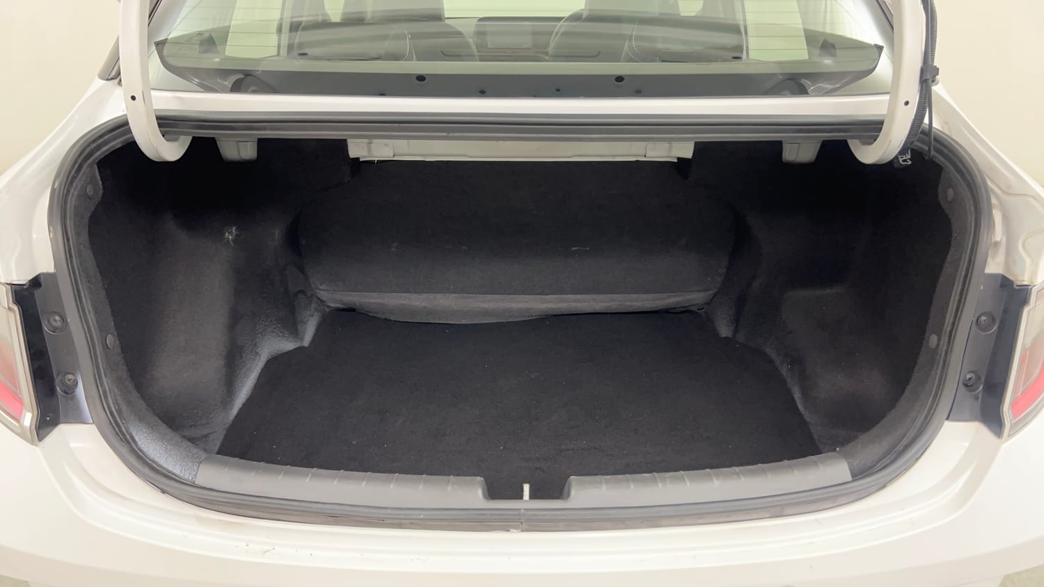 Used 2020 Hyundai Aura SX Plus 1.2 AMT Petrol Petrol Automatic interior DICKY INSIDE VIEW