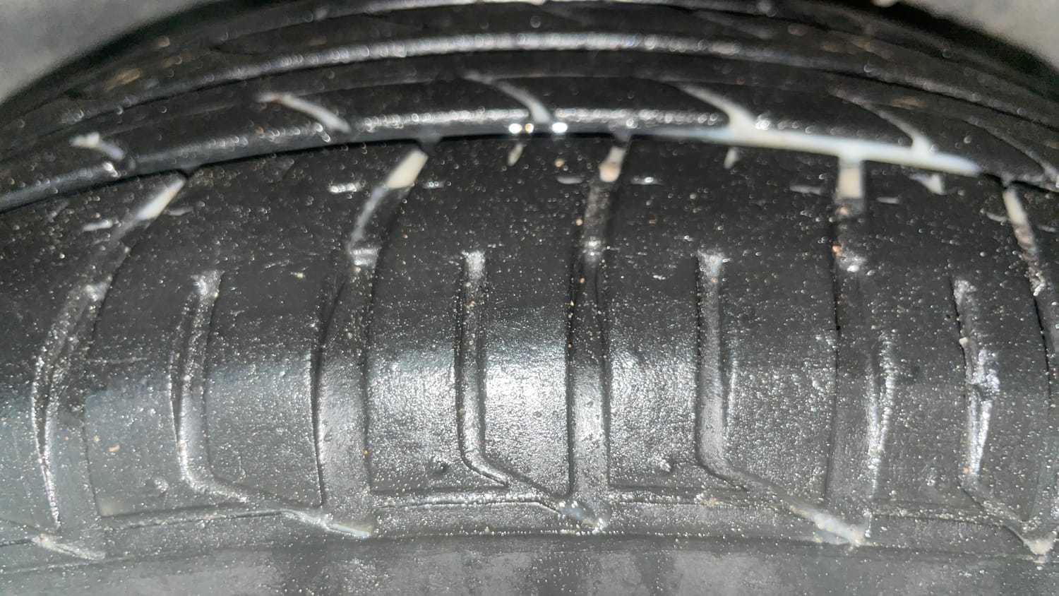 Used 2022 Tata Tiago Revotron XZ Plus Cng (outside fitted) Cng Manual tyres RIGHT FRONT TYRE TREAD VIEW