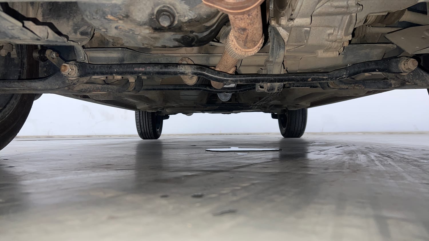 Used 2020 Tata Tiago XZ Plus Petrol Manual extra FRONT LEFT UNDERBODY VIEW