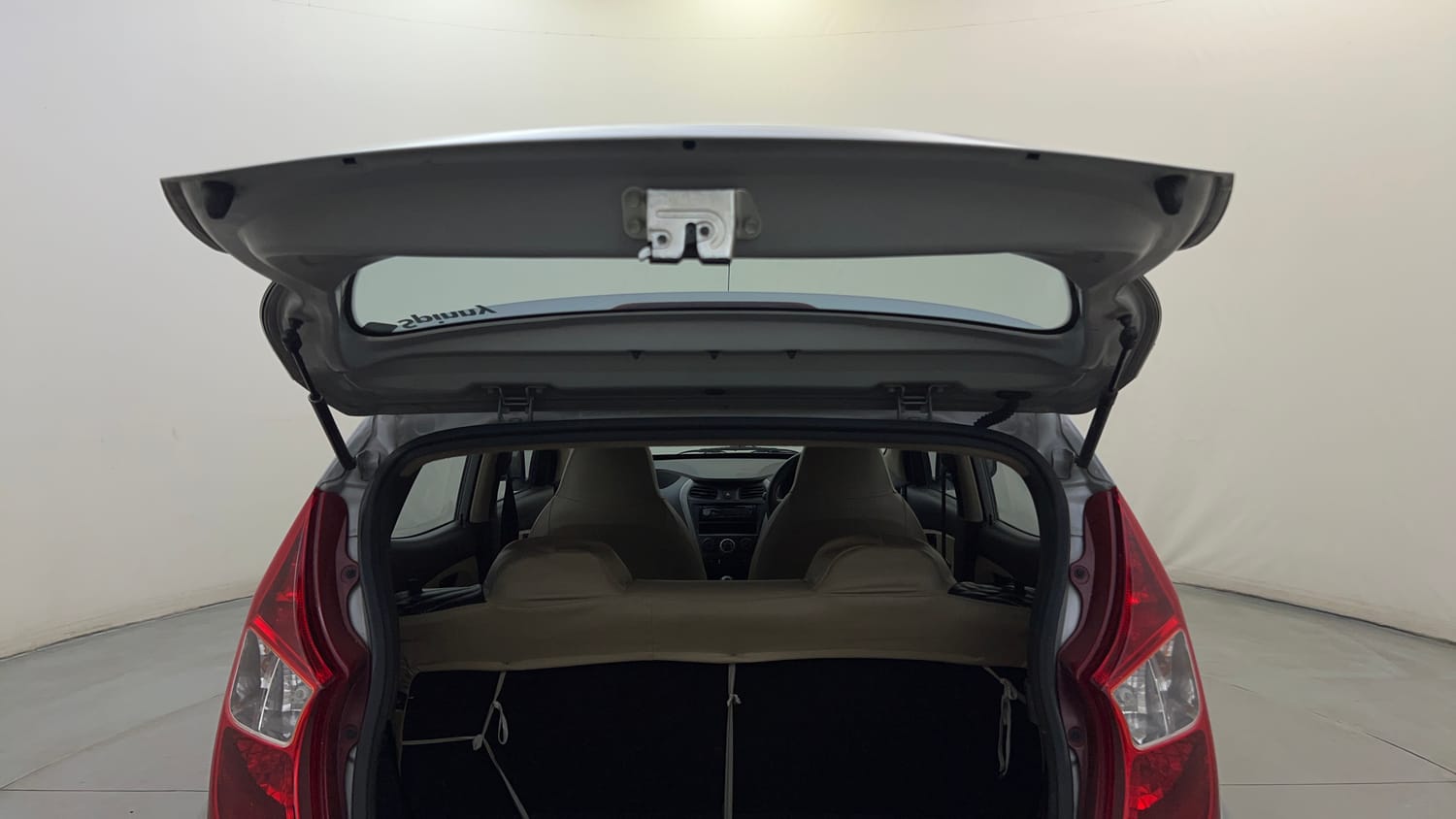 Used 2016 Hyundai Eon Era + Petrol Manual interior DICKY DOOR OPEN VIEW