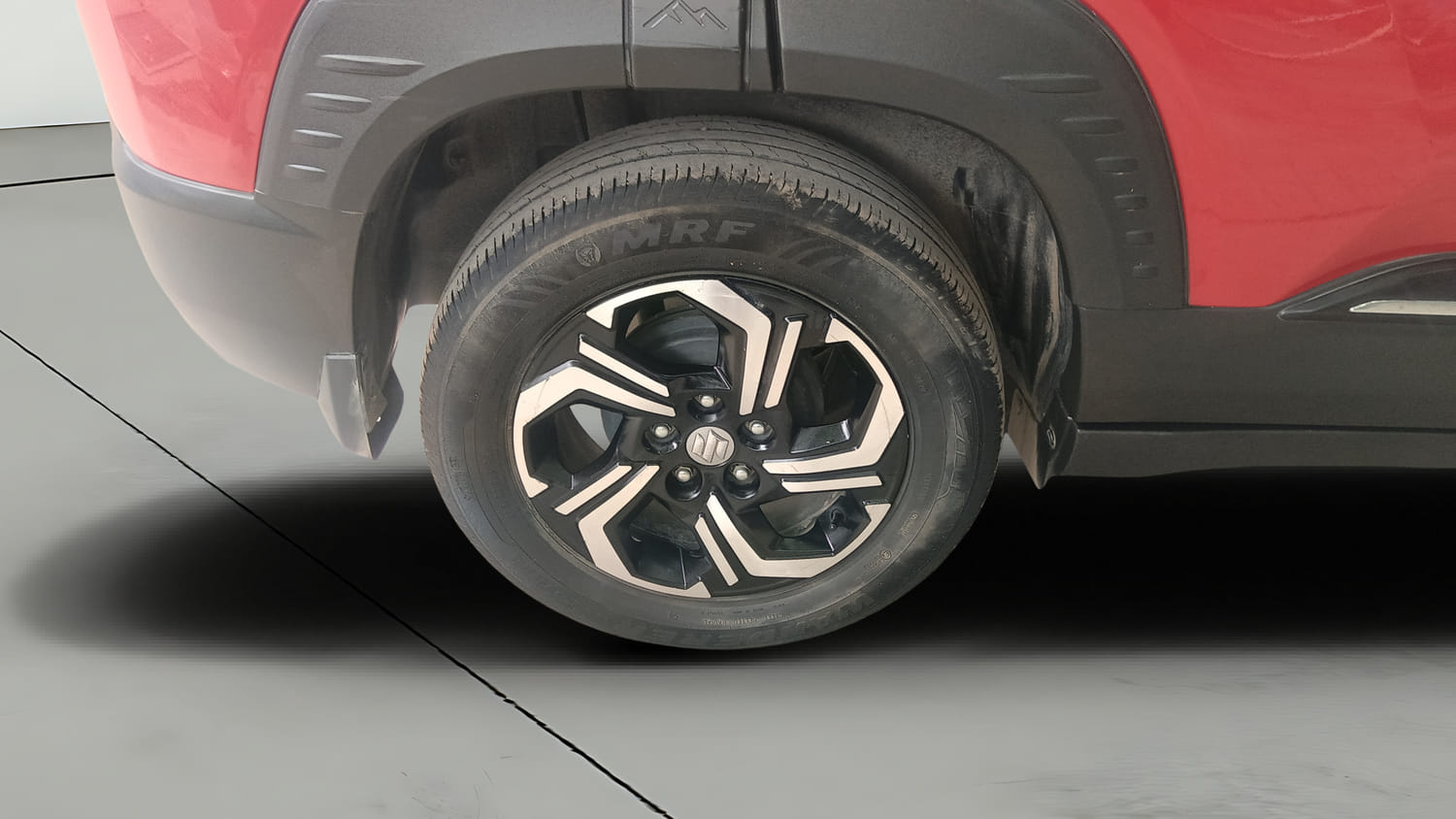 Used 2022 Maruti Suzuki Brezza ZXi Plus Petrol Manual tyres RIGHT REAR TYRE RIM VIEW