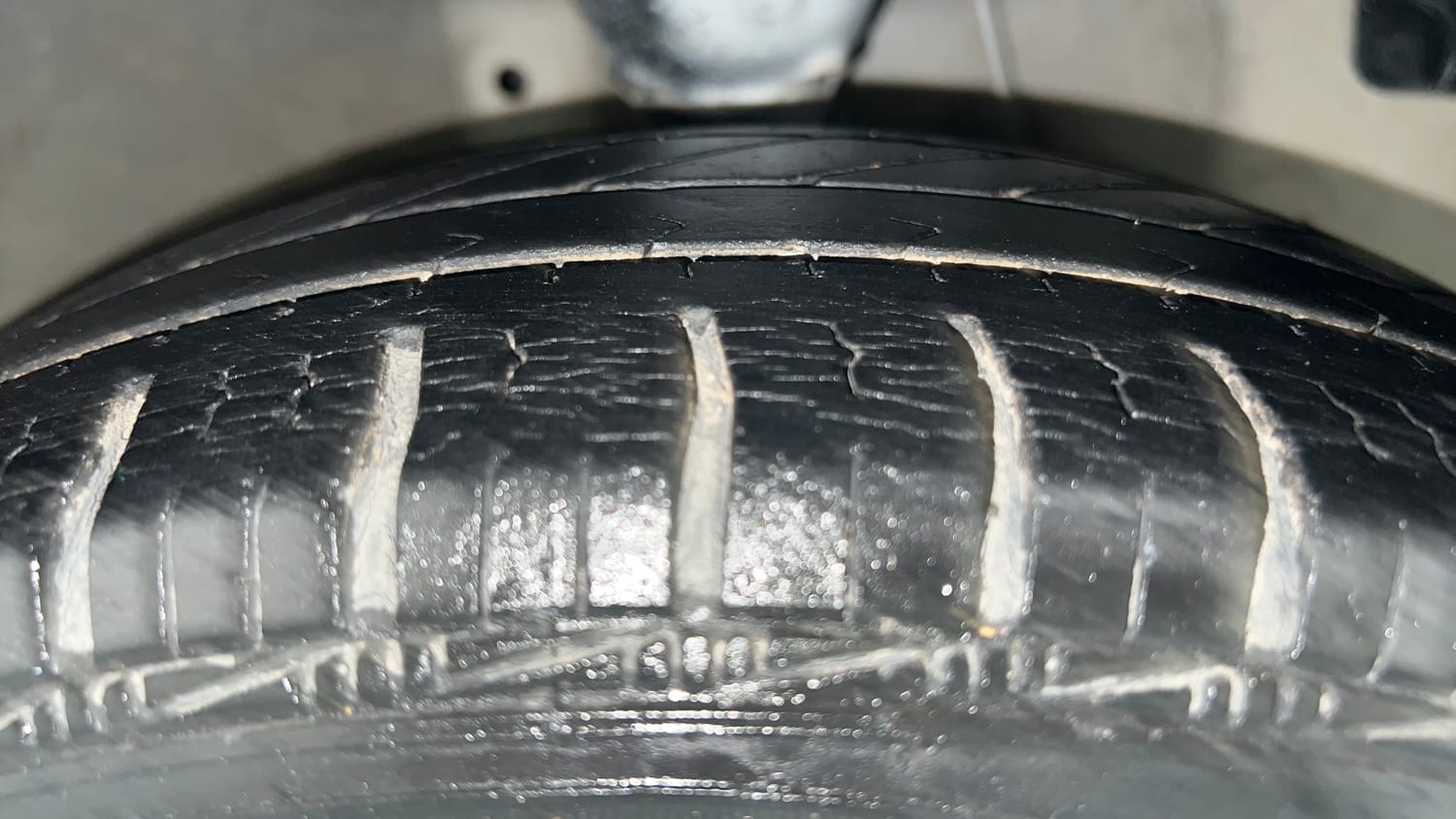 Used 2018 Hyundai Eon Era + AirBag Petrol Manual tyres RIGHT FRONT TYRE TREAD VIEW