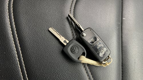 Used 2016 Volkswagen Polo Comfortline 1.2L (P) Petrol Manual extra CAR KEY VIEW
