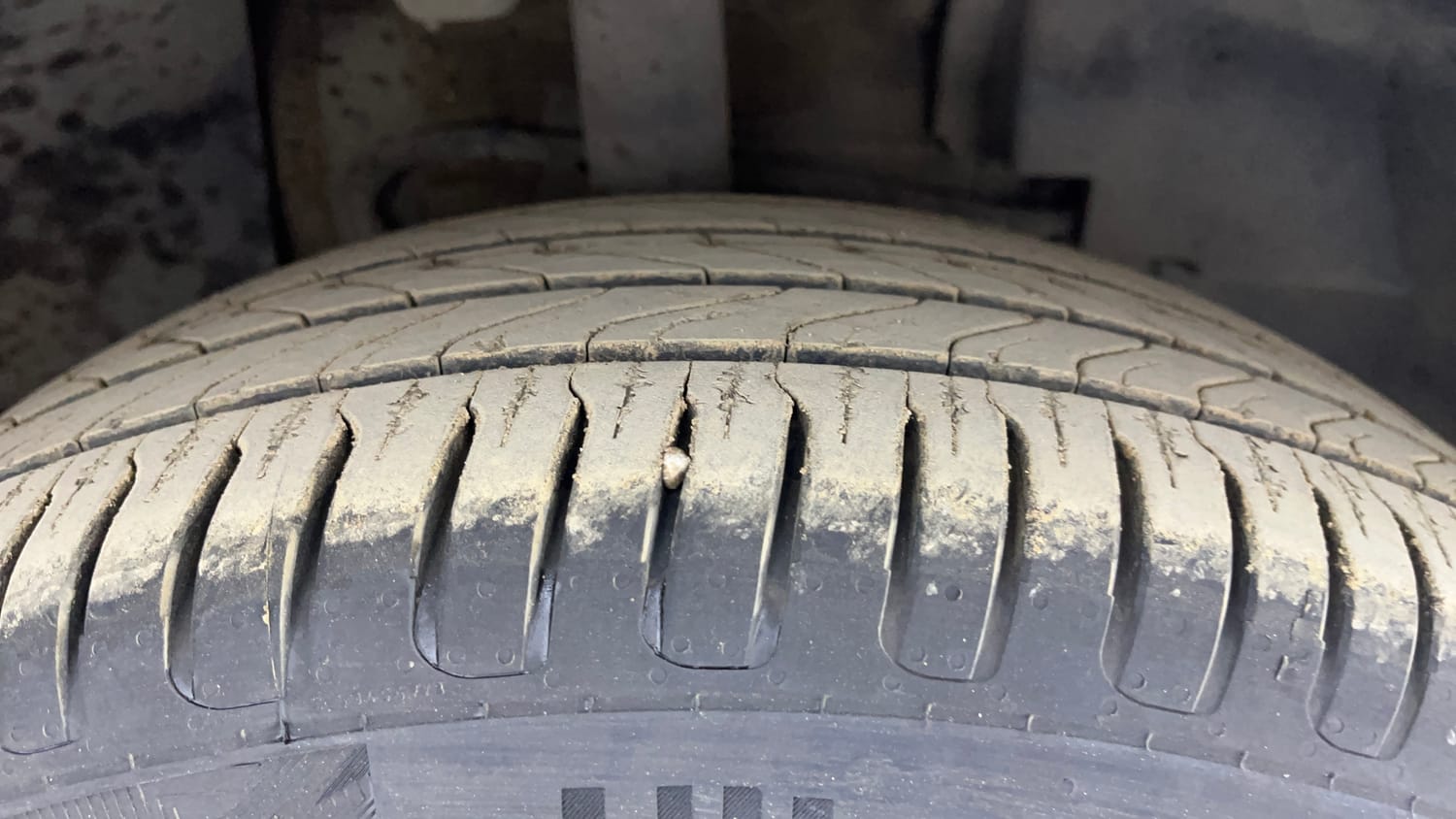 Used 2019 Tata Nexon XZA Plus Petrol Petrol Automatic tyres RIGHT FRONT TYRE TREAD VIEW