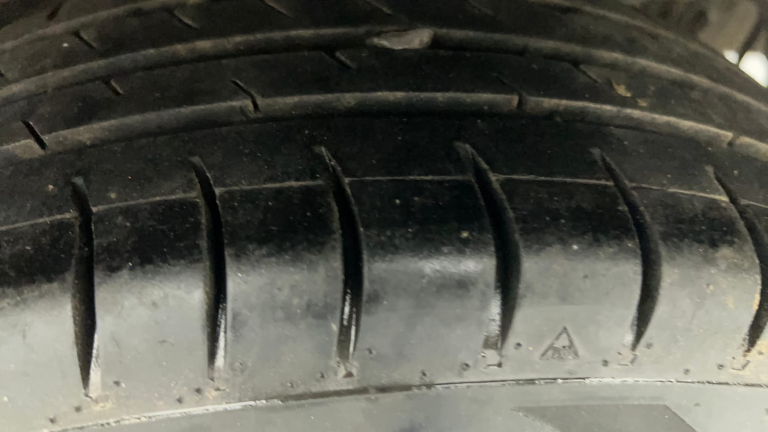 Used 2016 Hyundai Grand i10 Magna AT 1.2 Kappa VTVT Petrol Automatic tyres LEFT REAR TYRE TREAD VIEW