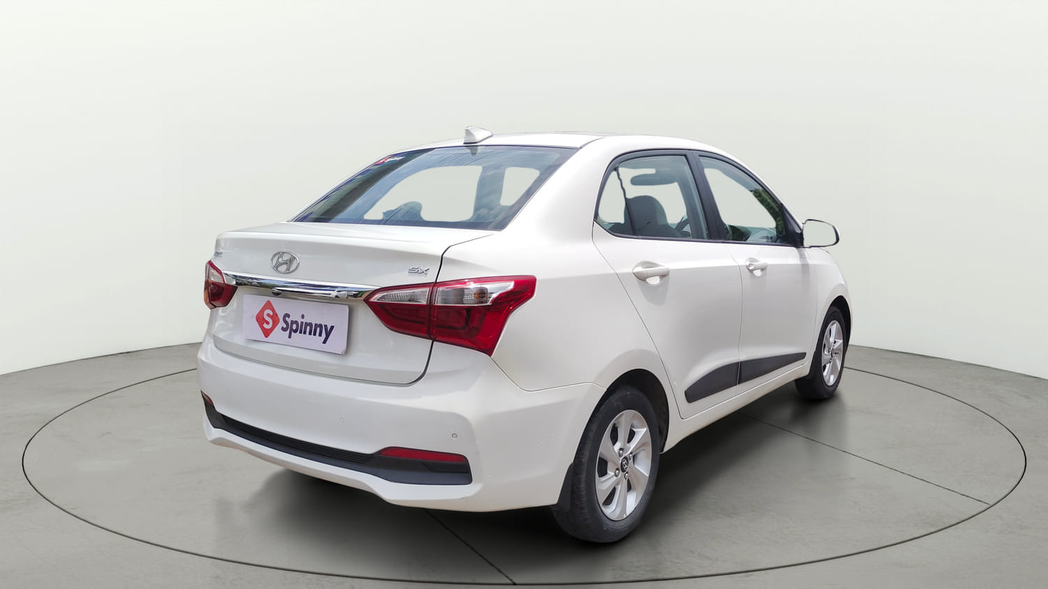 Used 2017 Hyundai Xcent SX Petrol Manual exterior RIGHT REAR CORNER VIEW