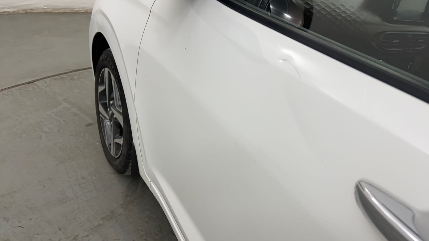 Used 2020 Hyundai Aura SX Plus 1.2 AMT Petrol Petrol Automatic dents MINOR DENT