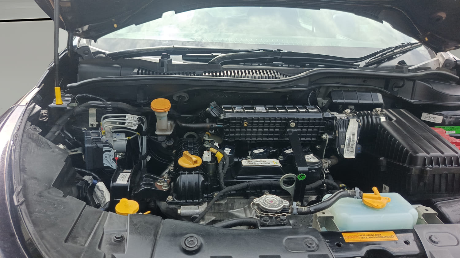 Used 2023 Tata Altroz XZA Plus (S) Dark Edition Petrol Automatic engine ENGINE RIGHT SIDE HINGE & APRON VIEW