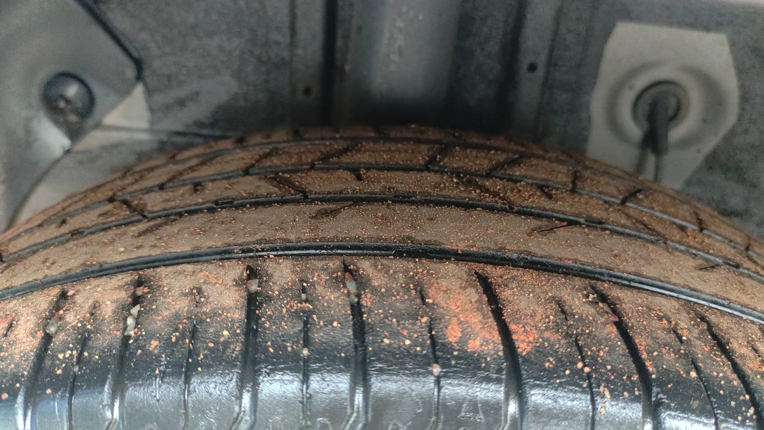 Used 2017 Hyundai Elite i20 Asta 1.2 (O) Petrol Manual tyres RIGHT REAR TYRE TREAD VIEW