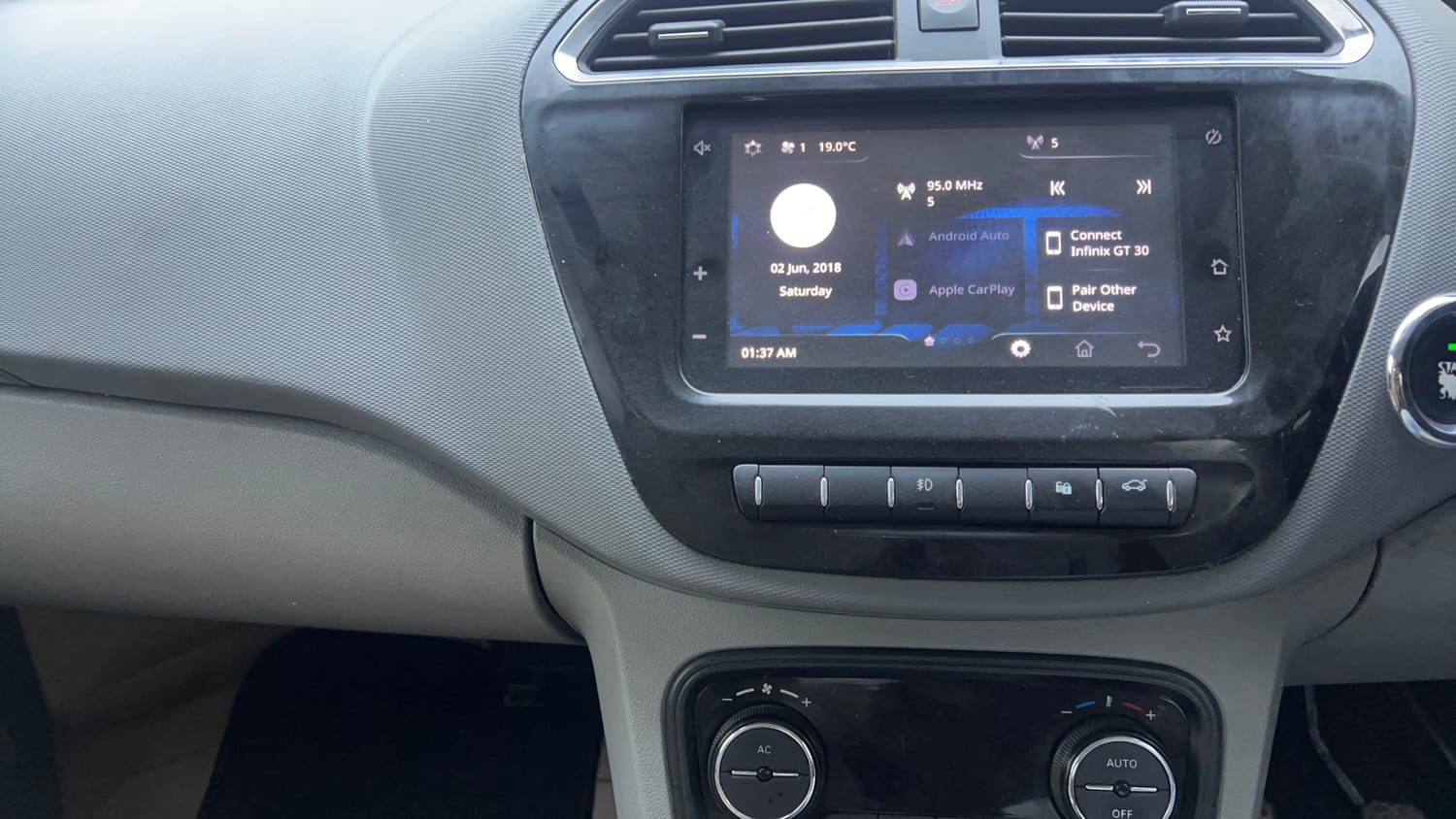 Used 2020 Tata Tigor XZ Plus Petrol Manual interior MUSIC SYSTEM & AC CONTROL VIEW