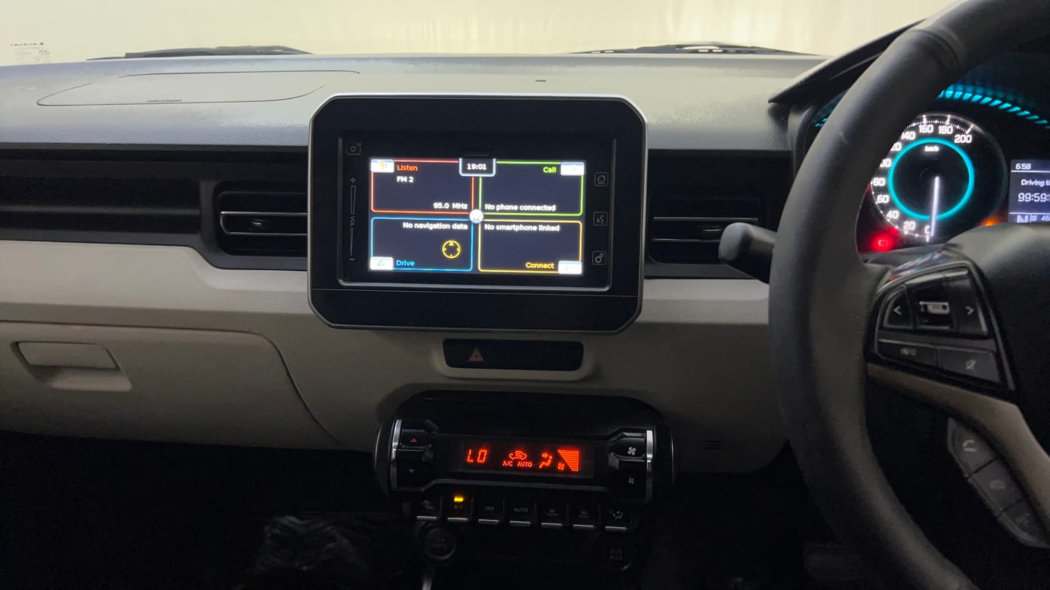 Used 2018 Maruti Suzuki Ignis Alpha 1.2 AMT Petrol Automatic top_features Touch screen infotainment system