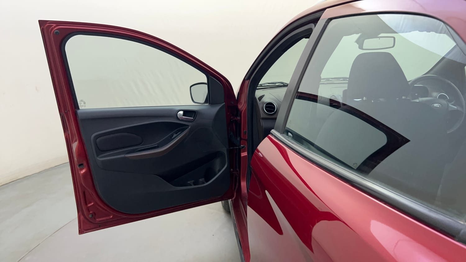 Used 2019 Ford Freestyle Titanium Plus 1.2 Ti-VCT Petrol Manual interior LEFT FRONT DOOR OPEN VIEW