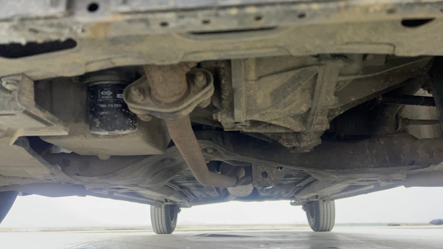 Used 2017 Maruti Suzuki Celerio ZXi AMT Petrol Automatic extra FRONT LEFT UNDERBODY VIEW
