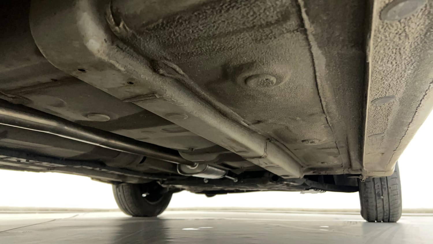 Used 2016 Hyundai Grand i10 Magna AT 1.2 Kappa VTVT Petrol Automatic extra REAR RIGHT UNDERBODY VIEW