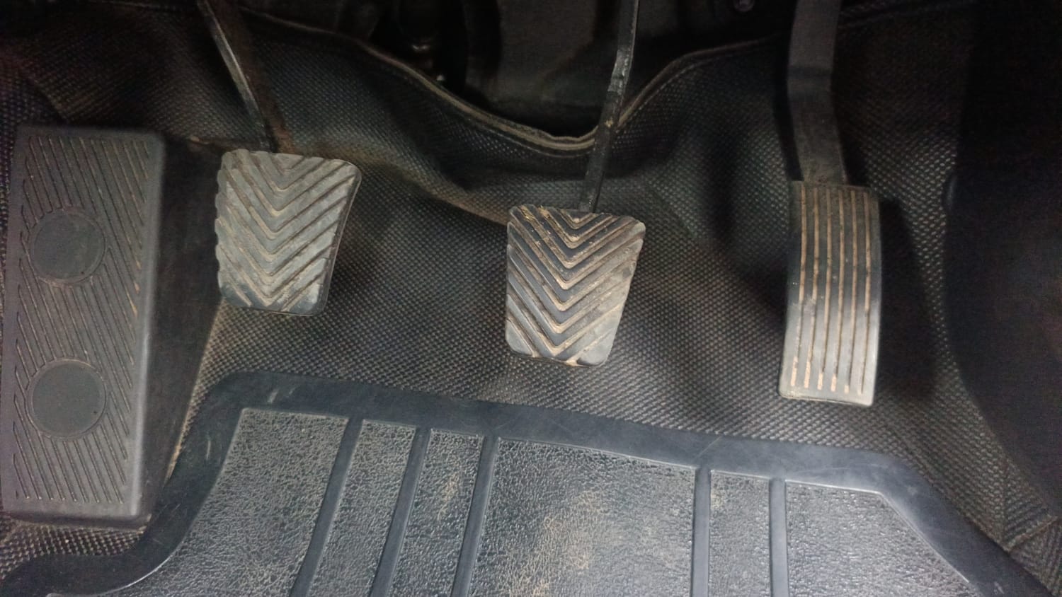 Used 2018 Hyundai Elite i20 Asta 1.2 Petrol Manual interior PEDALS VIEW