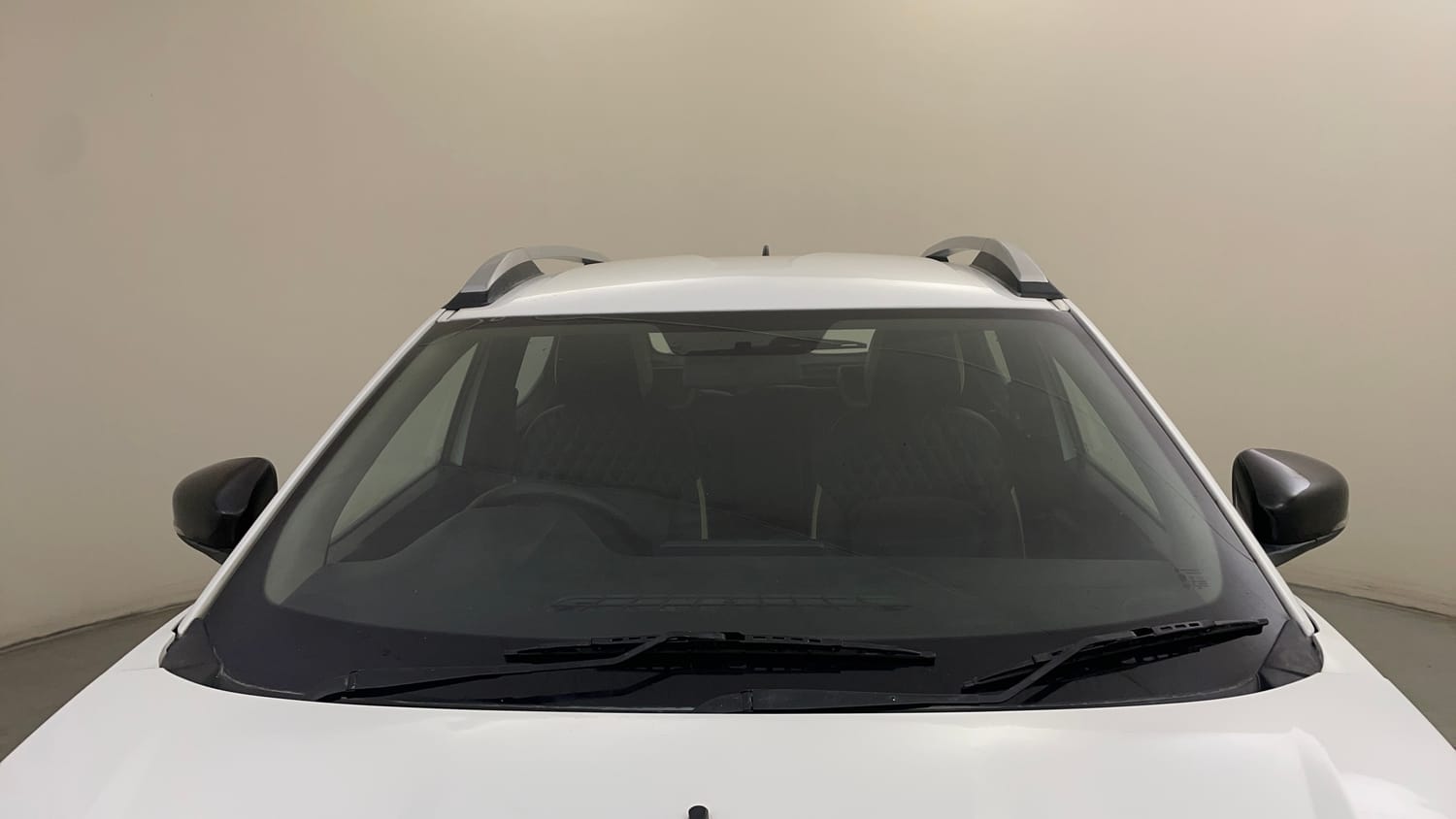 Used 2021 Renault Kiger RXT (O) MT Petrol Manual exterior FRONT WINDSHIELD VIEW