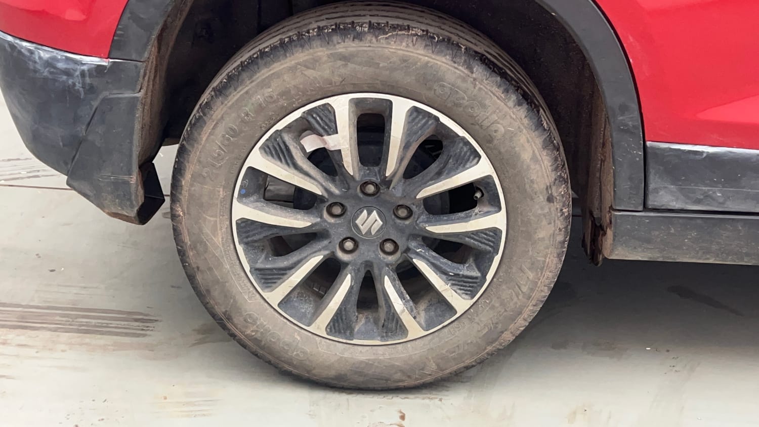 Used 2022 Maruti Suzuki Vitara Brezza [2020-2022] ZXI Plus Dual Tone Petrol Manual tyres RIGHT REAR TYRE RIM VIEW