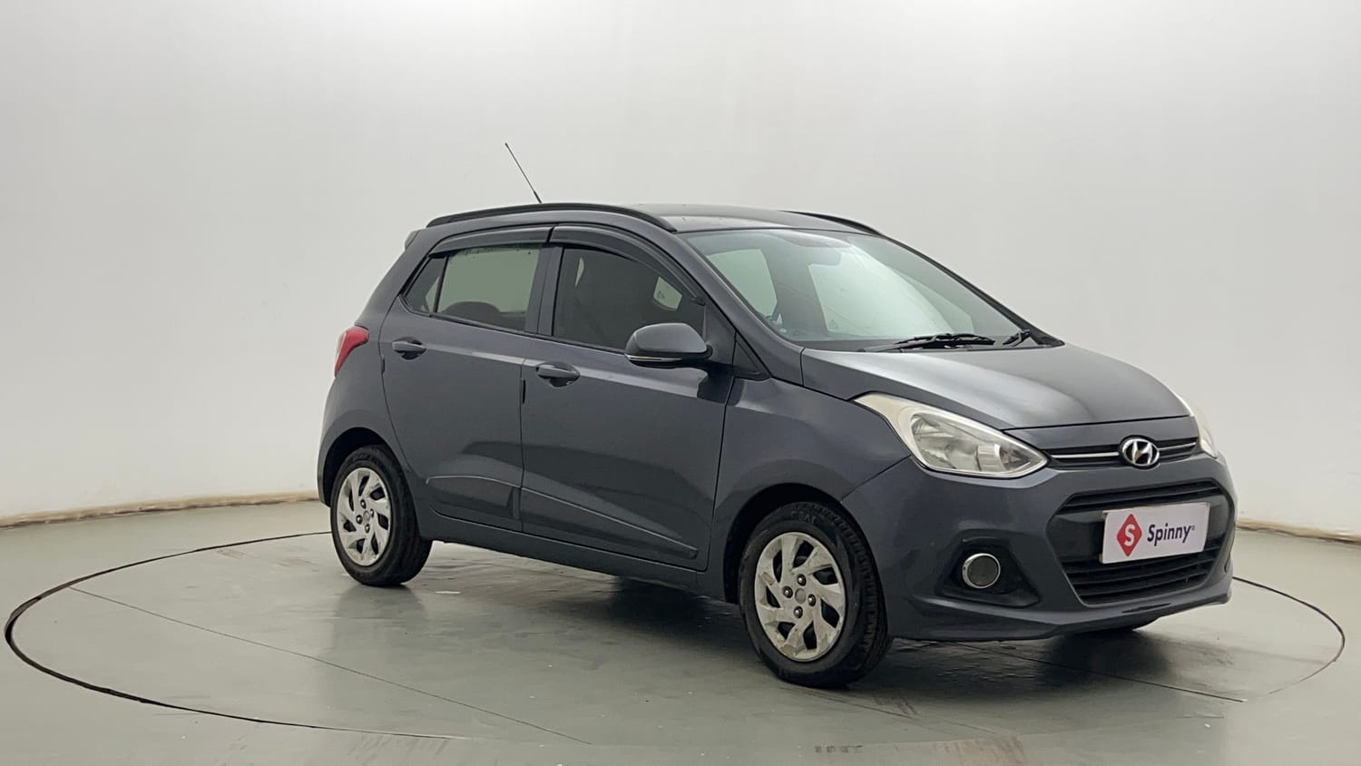 Used 2015 Hyundai Grand i10 Sportz 1.2 Kappa VTVT Petrol Manual exterior RIGHT FRONT CORNER VIEW
